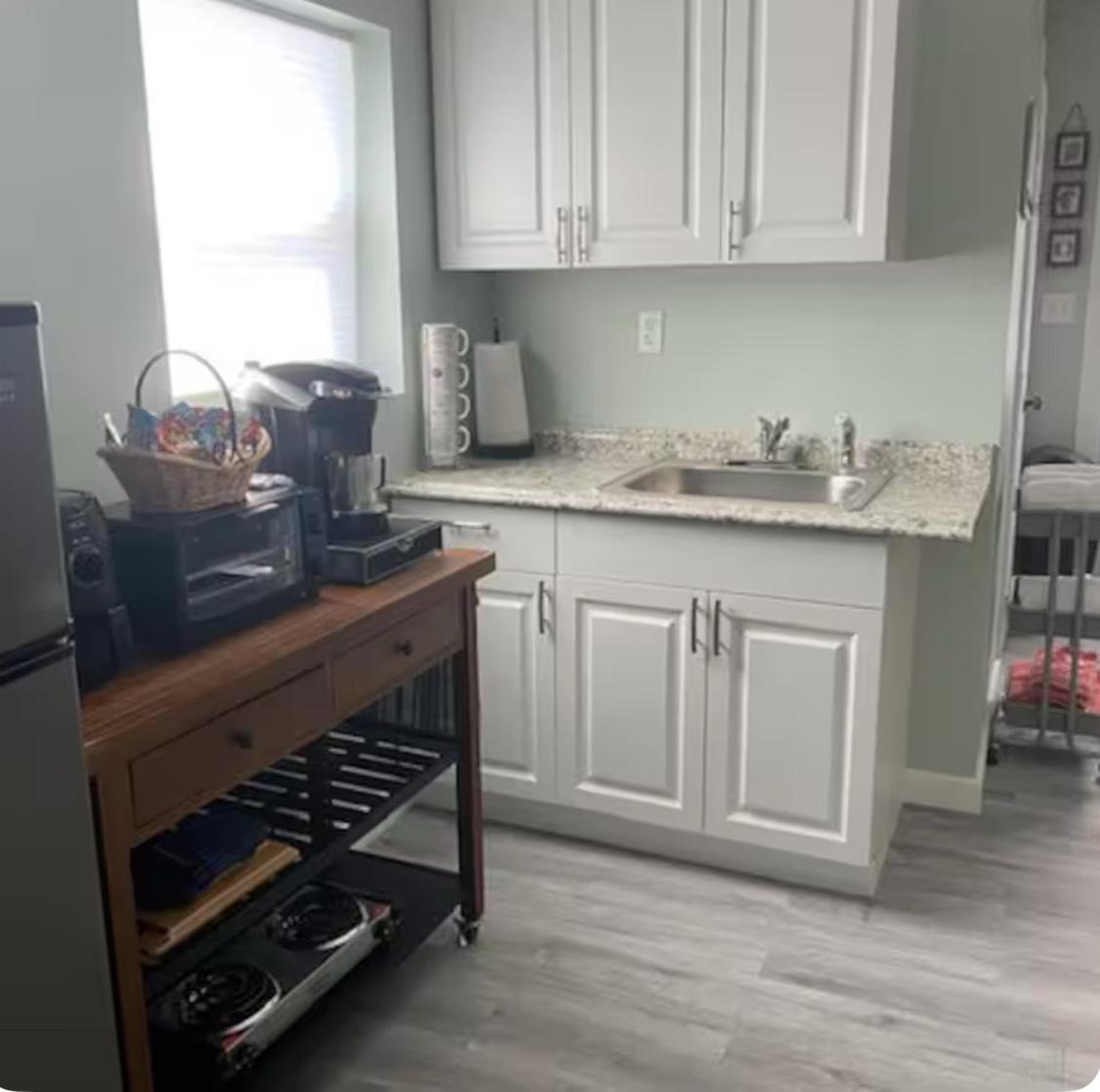 Complex 3 Bedroom House Fenced Backyard Private Patio Areas Grill Firepit Plenty Parking! Quick Access 10 Min To Airport Delray West Palm