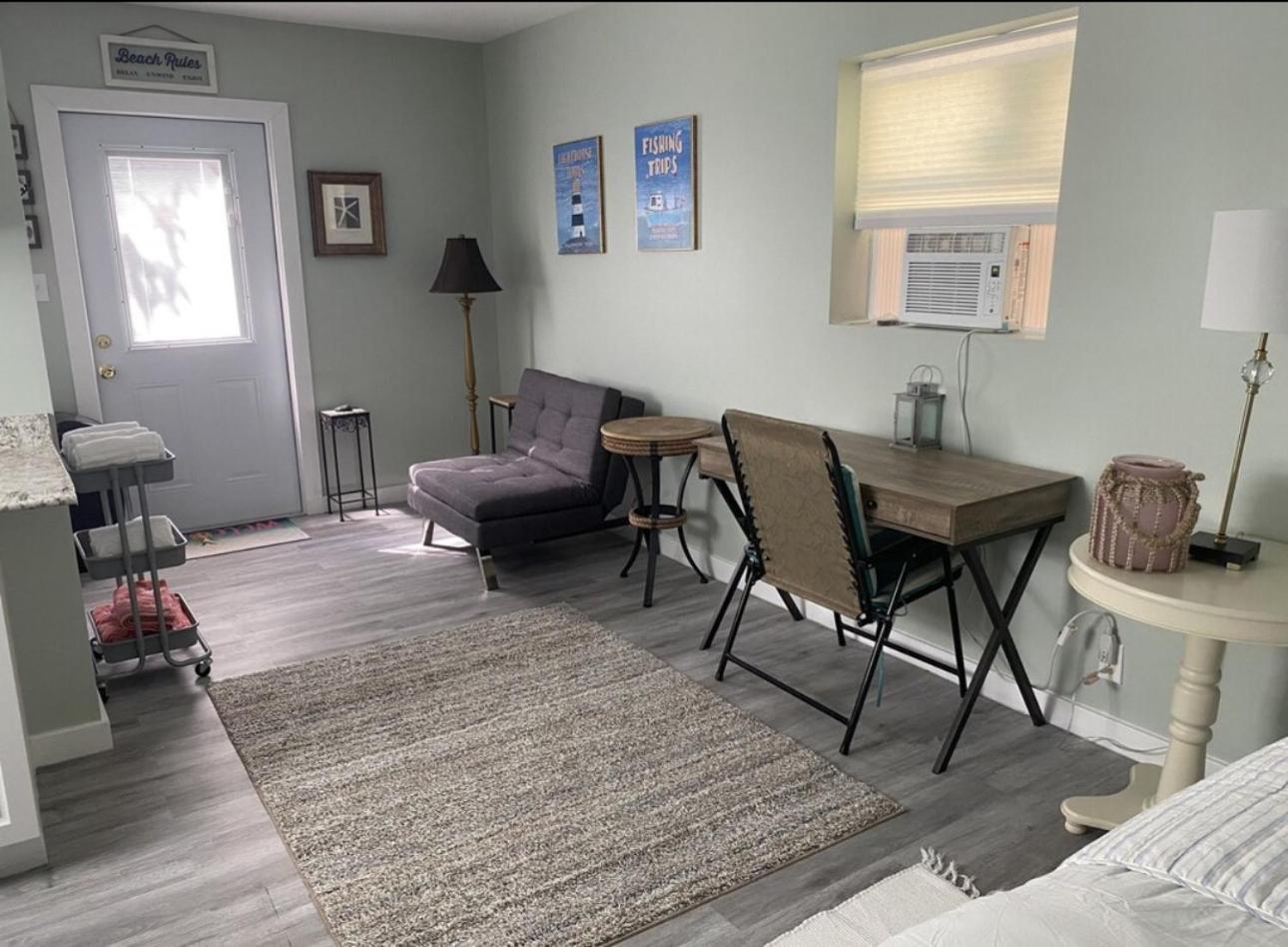 3 Bedroom House Fenced Backyard Private Patio Areas Grill Firepit Plenty Parking! Quick Access 10 Min To Airport Delray West Palm